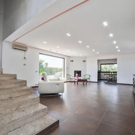 Villa Belvilla By Oyo Modern In With Pool Nissoria