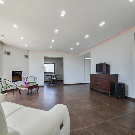 In With Private Pool *