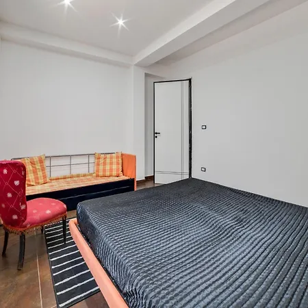 In With Private Pool וילה