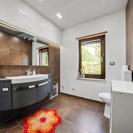 וילה In With Private Pool Nissoria