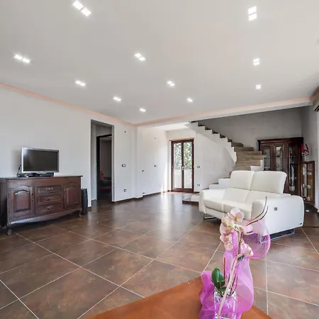 In With Private Pool * Nissoria